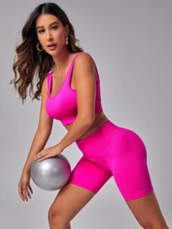 SHEIN Yoga Basic Solid Sports Bra & Biker Shorts -Gym Chic Wear 1679299748b3e9af50c0fd58be019debf749bab7fc thumbnail 405x552