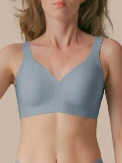 Lightly Lined Sports Bra -Gym Chic Wear 16872538504806fbf43208bd0b9c9c4c2bf3087784 thumbnail 405x552
