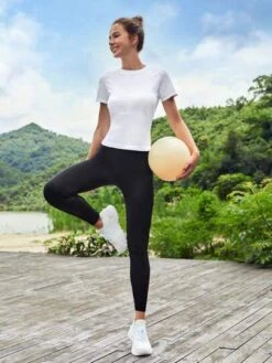 SHEIN Leisure Solid Raglan Sleeve Sports Tee -Gym Chic Wear 1688974810ea18818463fa1e22ceb34e5c44fe1e7f thumbnail 405x552