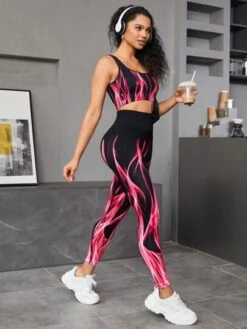 Graphic Print Seamless Sports Set -Gym Chic Wear 16890797369ac4a8702b2b324cad2fdc3009a0fa72 thumbnail 405x552