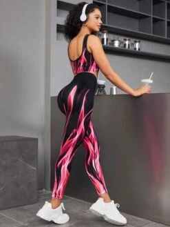 Graphic Print Seamless Sports Set -Gym Chic Wear 168907974128ad0d509a28f32afe9de5dc26059a52 thumbnail 405x552
