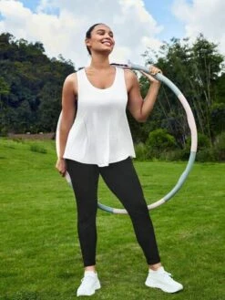 SHEIN Leisure Plus Hollow Out Racer Back Sports Tank Top Without Bra -Gym Chic Wear 16891290555ed0b1b5e70f17a97ee63dab16580d7d thumbnail 405x552