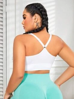 Plus Solid Crisscross Back Sports Bra