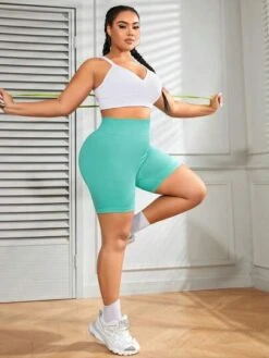 Plus Solid Crisscross Back Sports Bra -Gym Chic Wear 1689139617543af5a849601f90aff7219208f3e994 thumbnail 405x552