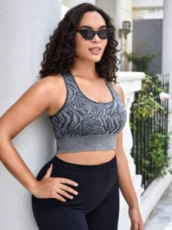 Plus Graphic Print Racer Back Sports Bra -Gym Chic Wear 1689417843c3af2ec0c749b9fc0624d84ec12789bb thumbnail 405x552
