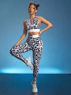 SHEIN Leopard Print Letter Tape Panel Sports Set -Gym Chic Wear 1689649925939162248b98ac142d3358280b972a75 thumbnail 405x552