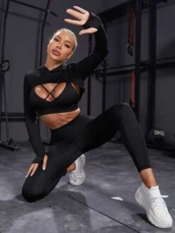 Solid Super Crop Sports Hoodie & Sports Bra & Leggings